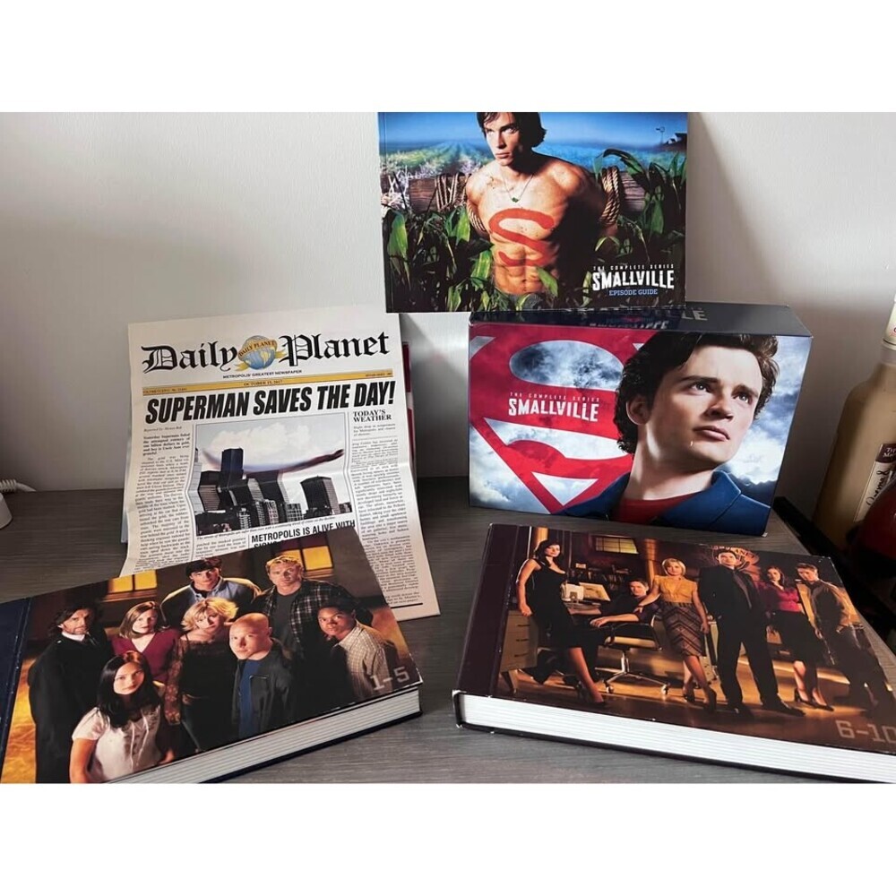 Smallville Complete Series Collectible DVD Set